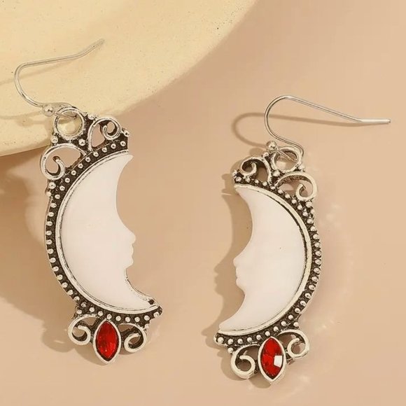 MAN IN THE MOON EARRINGS in White - Picture 1 of 2
